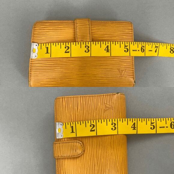 Louis Vuitton Womens Wallet Yellow Epi Kiss Lock Authentic Bold Maximalist Logo - Picture 10 of 11